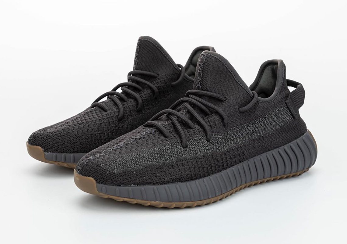 Yeezy boost 350 v2 deals all black release date